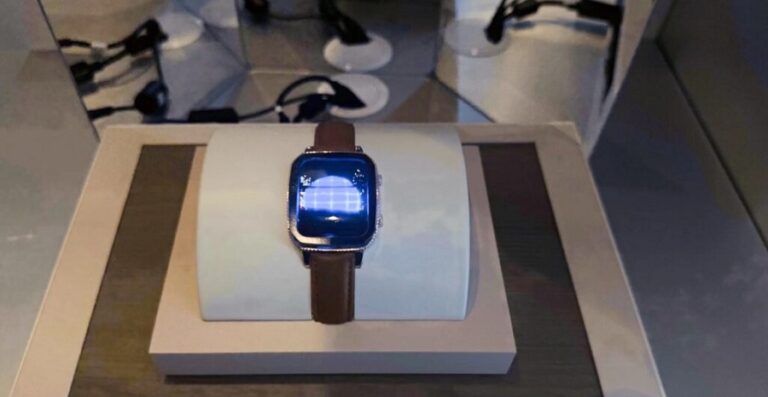 سامسونگ از اولین ساعت هوشمند میکرو اولد با حداکثر روشنایی 4000 نیت رونمایی کرد