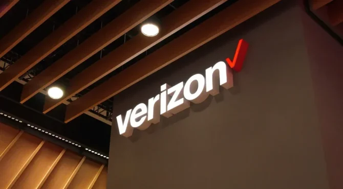 Verizon has brought back a fee that was on its way out