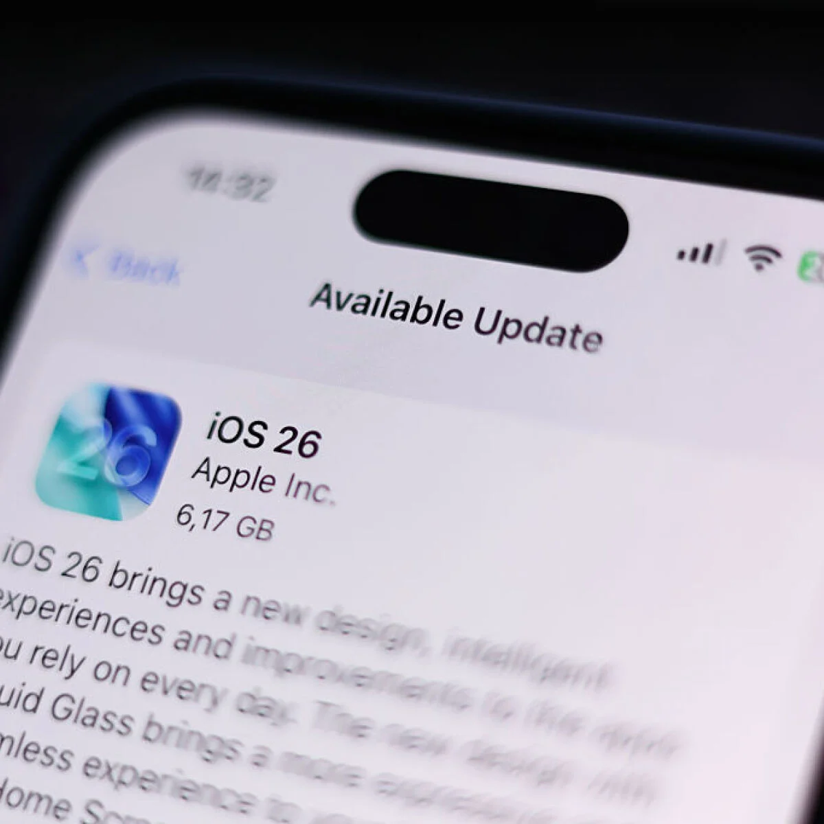 اپل امضای iOS 26.1 را متوقف کرد؛ جلوگیری از دانگرید به نسخه‌های آسیب‌پذیر امنیتی