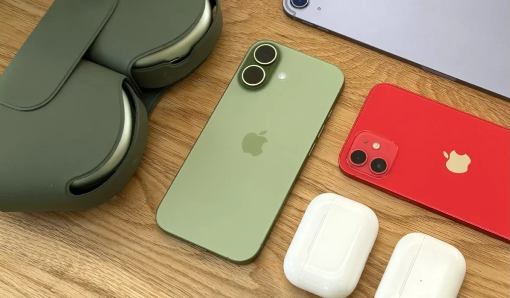 به‌روزرسانی iOS 26.2.1 باعث کرش و مصرف شدید باتری در برخی آیفون‌ها شد